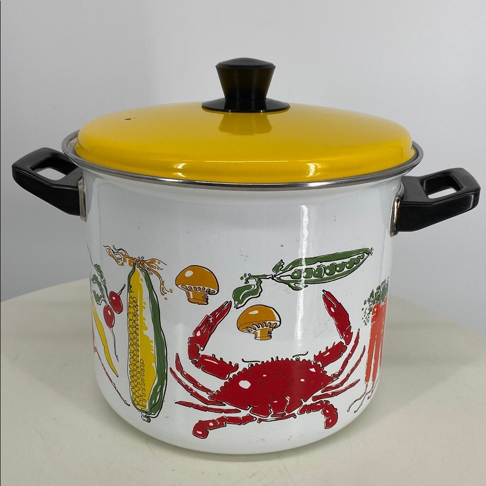 Vintage Enamel Stock Pot with Crab and Veggie Motif - Picture 13 of 13